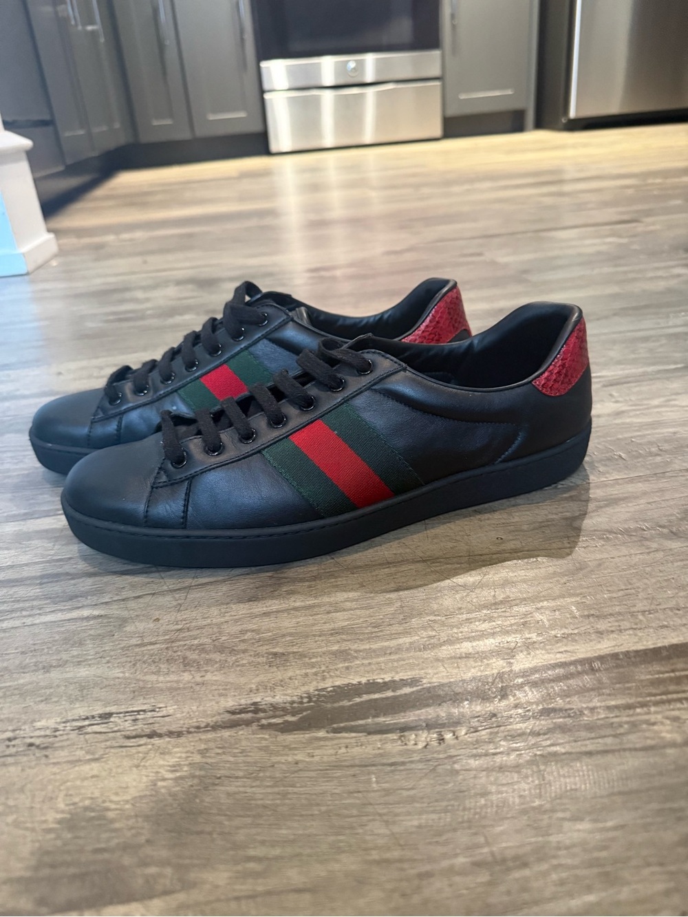 Gucci Mens Shoes (Excellent shape)